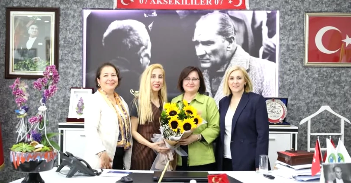 Gülsüm Kıldan, Ecehan Olucak, and Büşra Bayrak visiting Akseki Municipality in Antalya for urban planning.