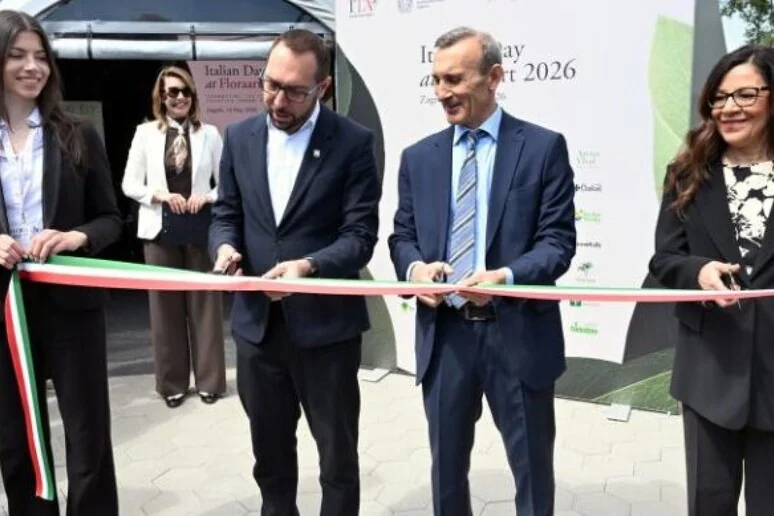 Zagreb 60. Uluslararası Floraart Fuarı'nda İtalya pavyonu ve peyzaj bitkileri sergisi.