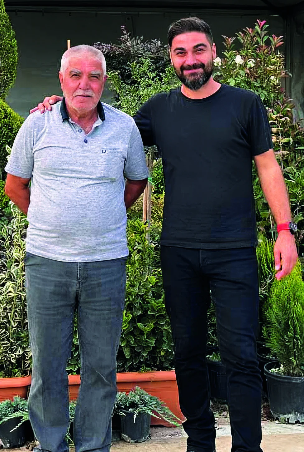 İzmir Ödemiş'te Mira Fidancılık kurucusu Onur Kayhan fidan üretiminde