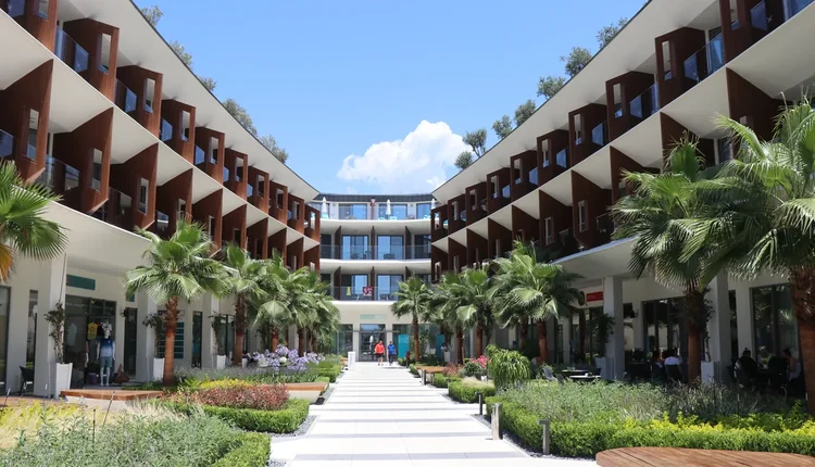 Liberty Fabay Hotel projesi için Tetikler Grup peyzaj ve bitki uygulamaları
